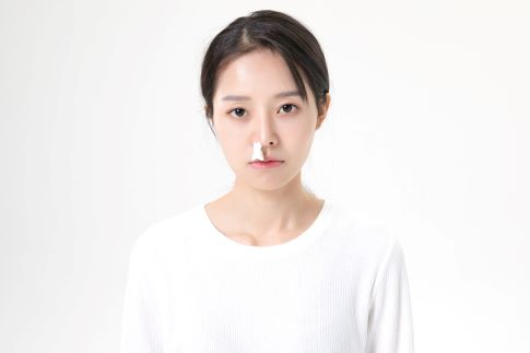 1674581662534936.jpg 攝圖網(wǎng)_501089305_banner_女性流鼻血(非企業(yè)商用).jpg