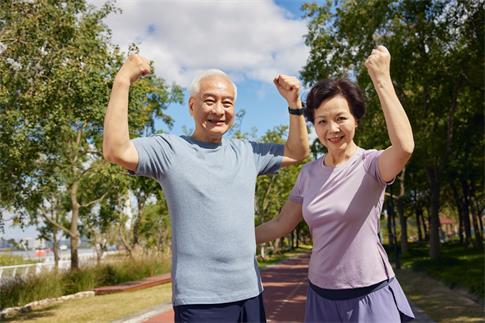 1683182193191320.jpg 攝圖網(wǎng)_507510397_banner_老年夫婦戶外積極運動形象(企業(yè)商用).jpg