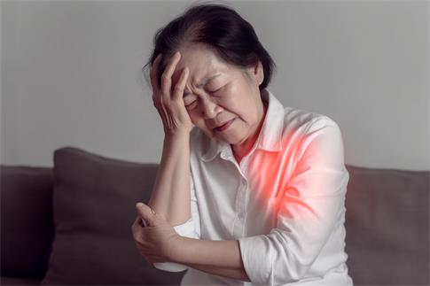 1698363738458837.jpg 攝圖網(wǎng)_600129458_banner_身患慢性病的中老年女性(企業(yè)商用).jpg