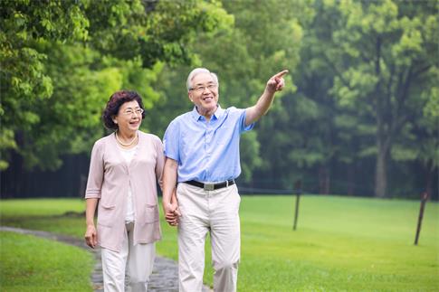 1708310585736476.jpg 攝圖網(wǎng)_501408307_banner_老年夫婦早晨戶外散步(企業(yè)商用).jpg