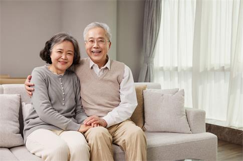 1722903004602518.jpg 攝圖網(wǎng)_507701516_老年夫妻幸福恩愛形象(企業(yè)商用).jpg